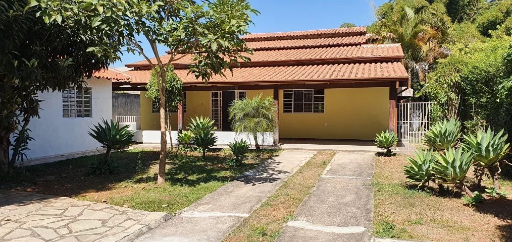 Casa Aconchegante com 3 Suítes - Condomínio Fechado na EPTG