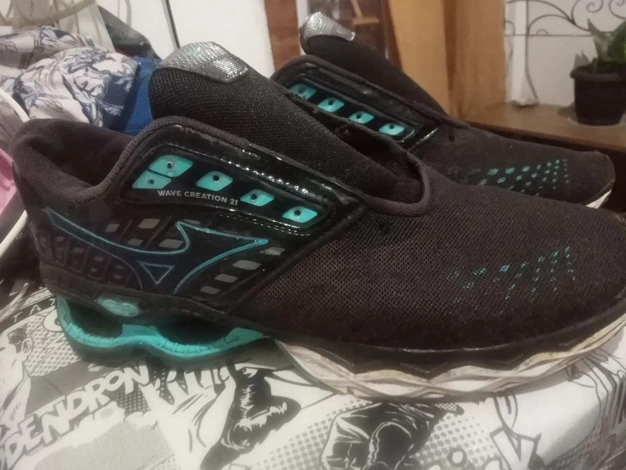 Tênis Mizuno Wave Creation 21 - Preto e Azul