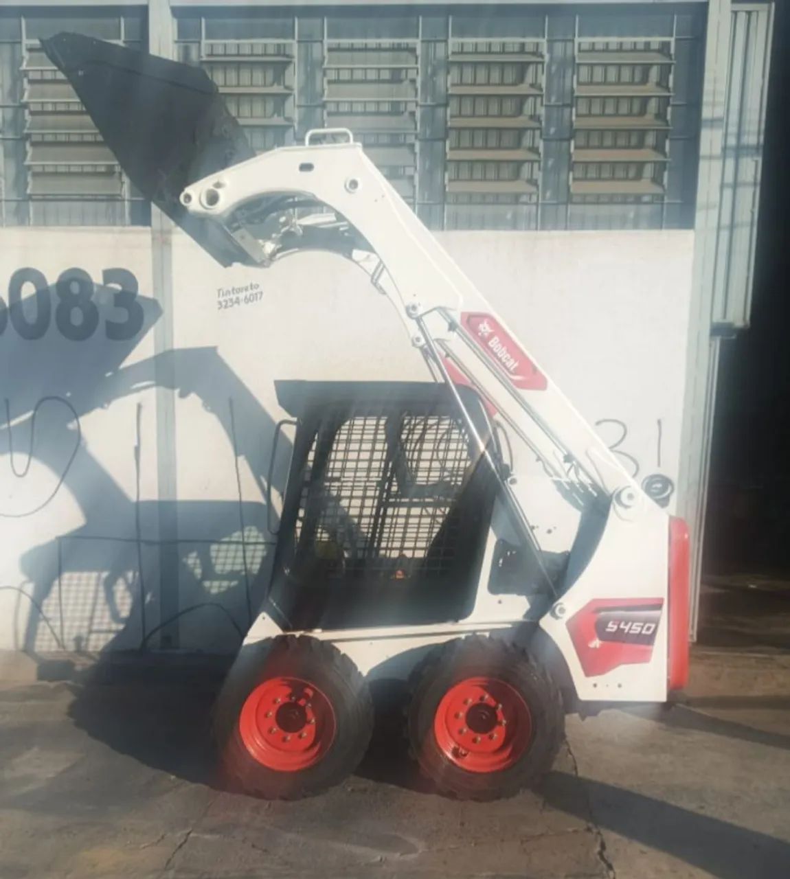 Mini carregadeira Bob cat 450 - Foto 2