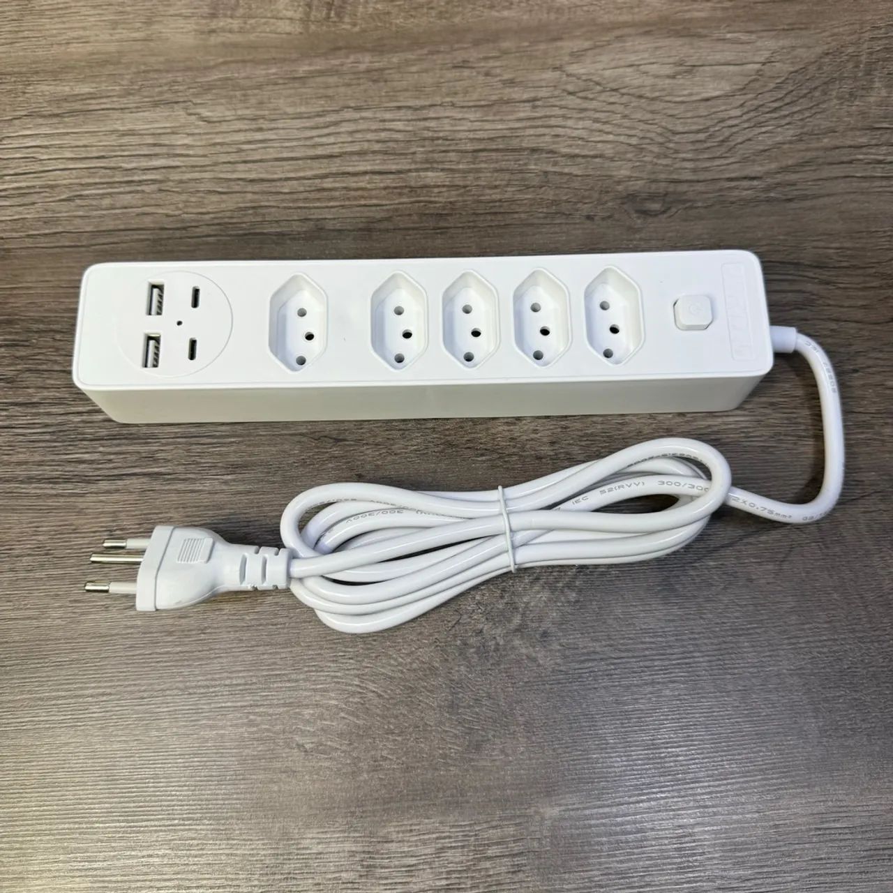 Régua Extensão Extensor de tomada com 5 tomadas 2 USB