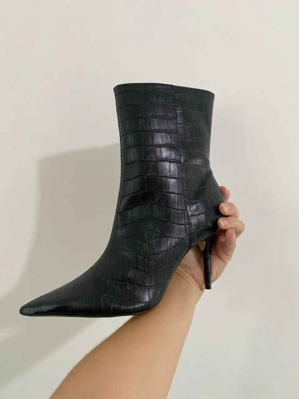 Bota Feminina Preta Croco
