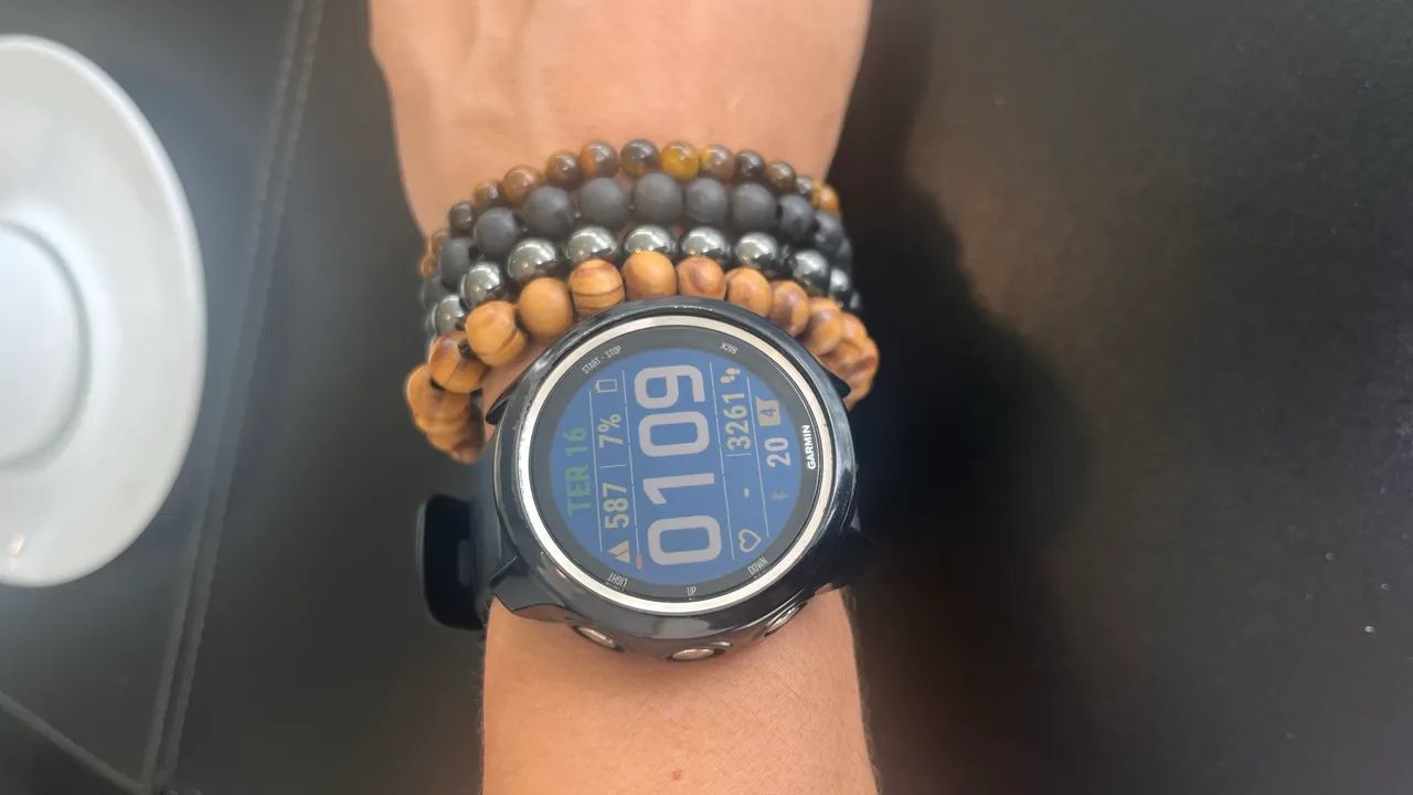 Relógio Garmin 645 Seminovo com case e carregador - Foto 5