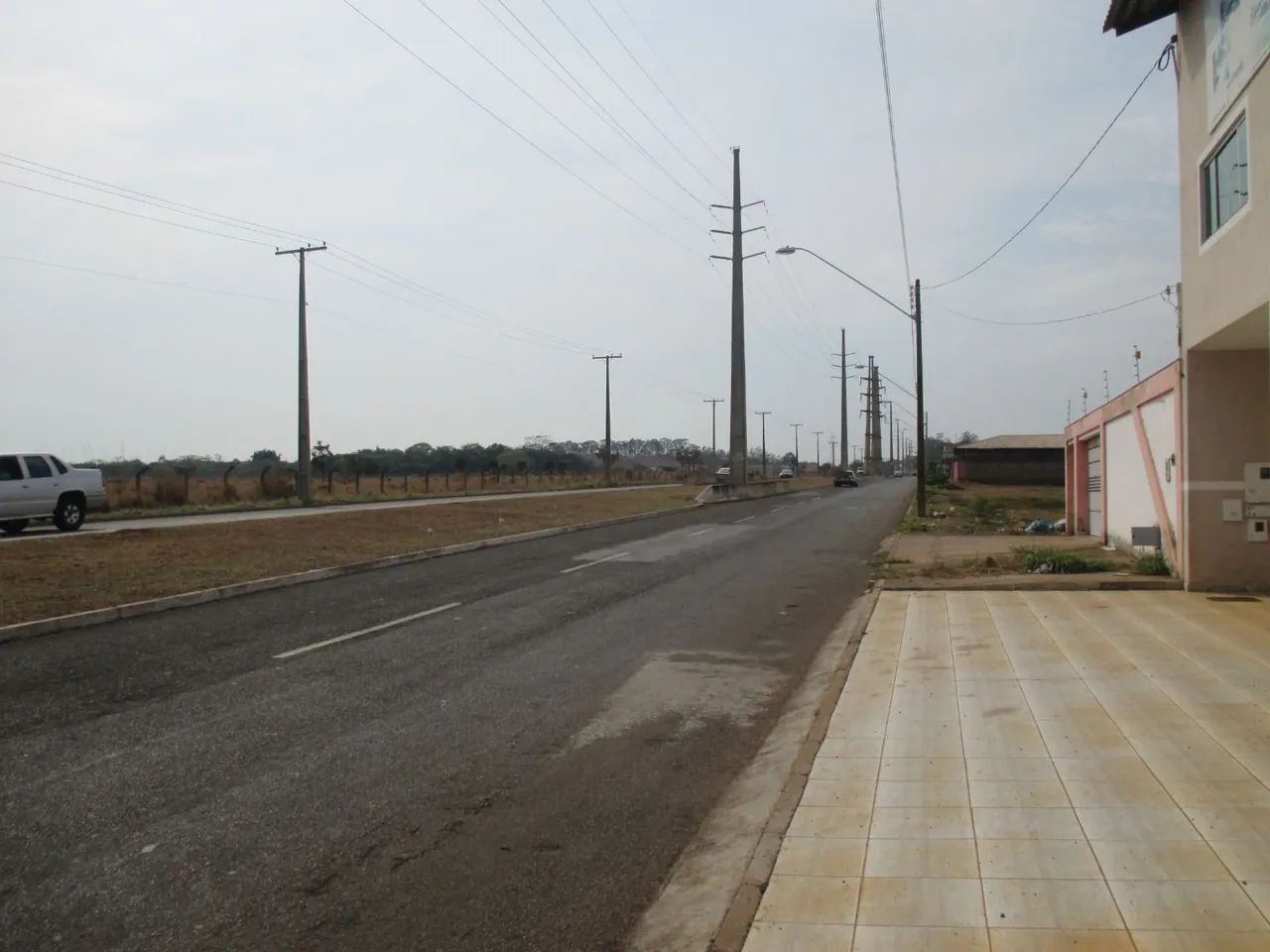 Sobrado com apartamento e 2 salas comerciais na Av Independência Anápolis  - Foto 2