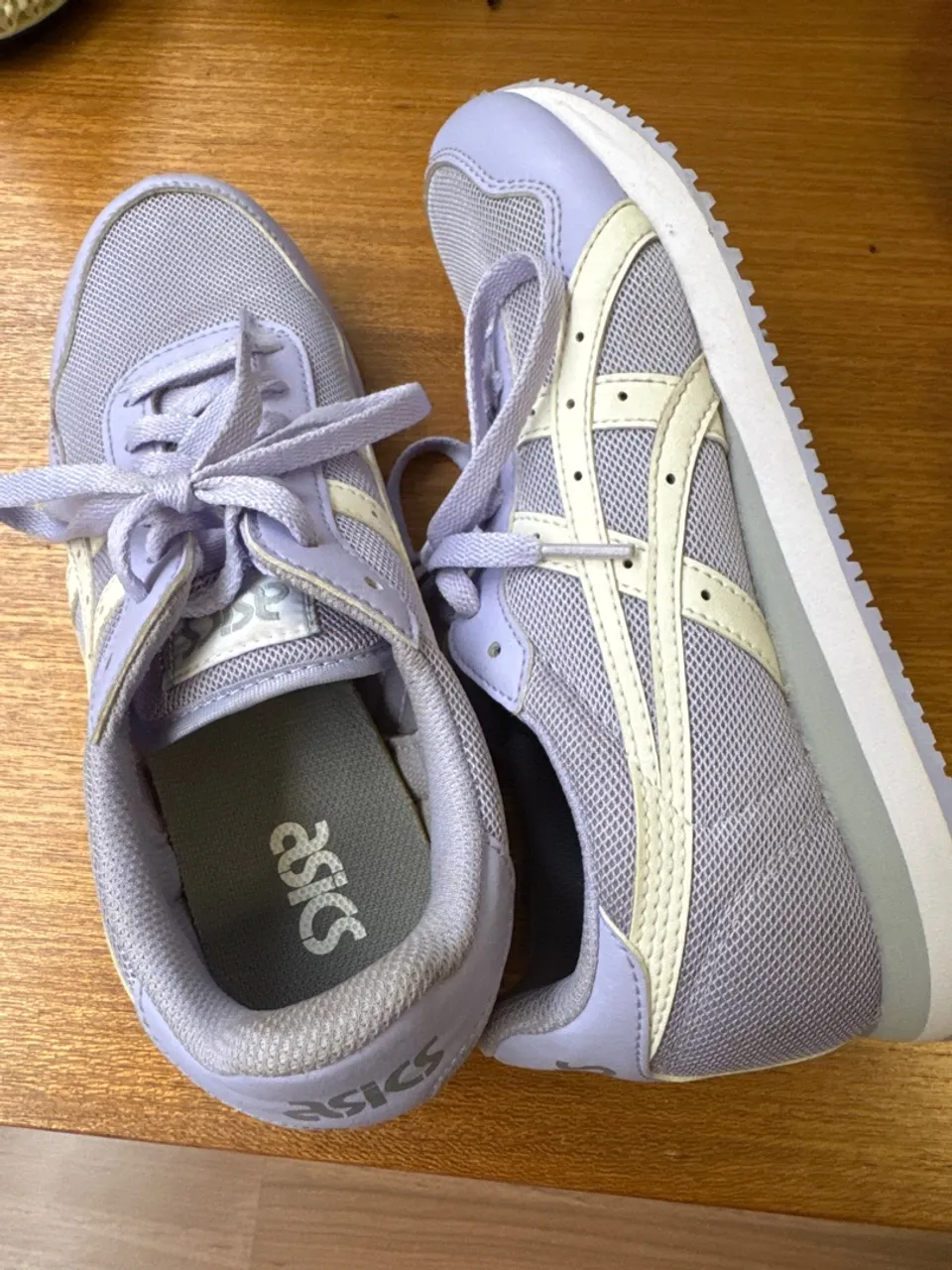 Tênis Asics Feminino Lilás