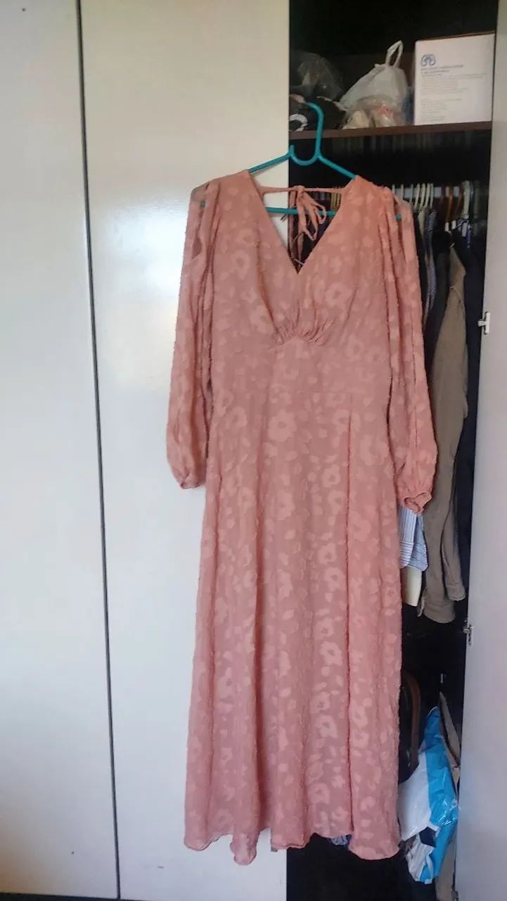 Vestido Longo Rose com Detalhes Florais - Foto 2