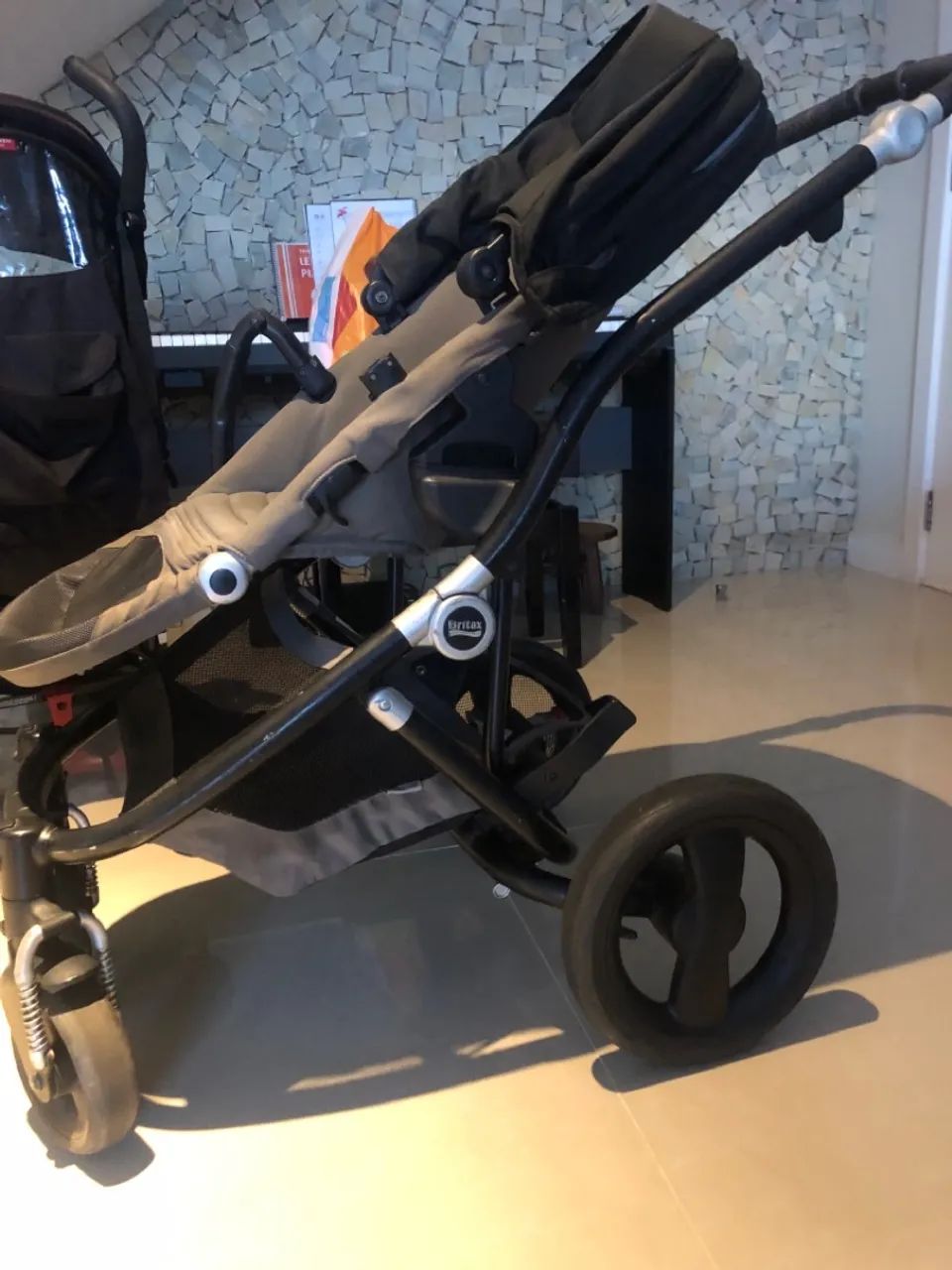 Carrinho de bebê britax 3 em 1 - Foto 4