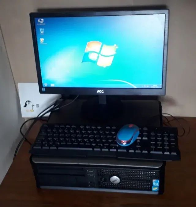 Computador / PC Completo Com Monitor, Teclado E Mouse Windows 10 DELL Optiplex 380