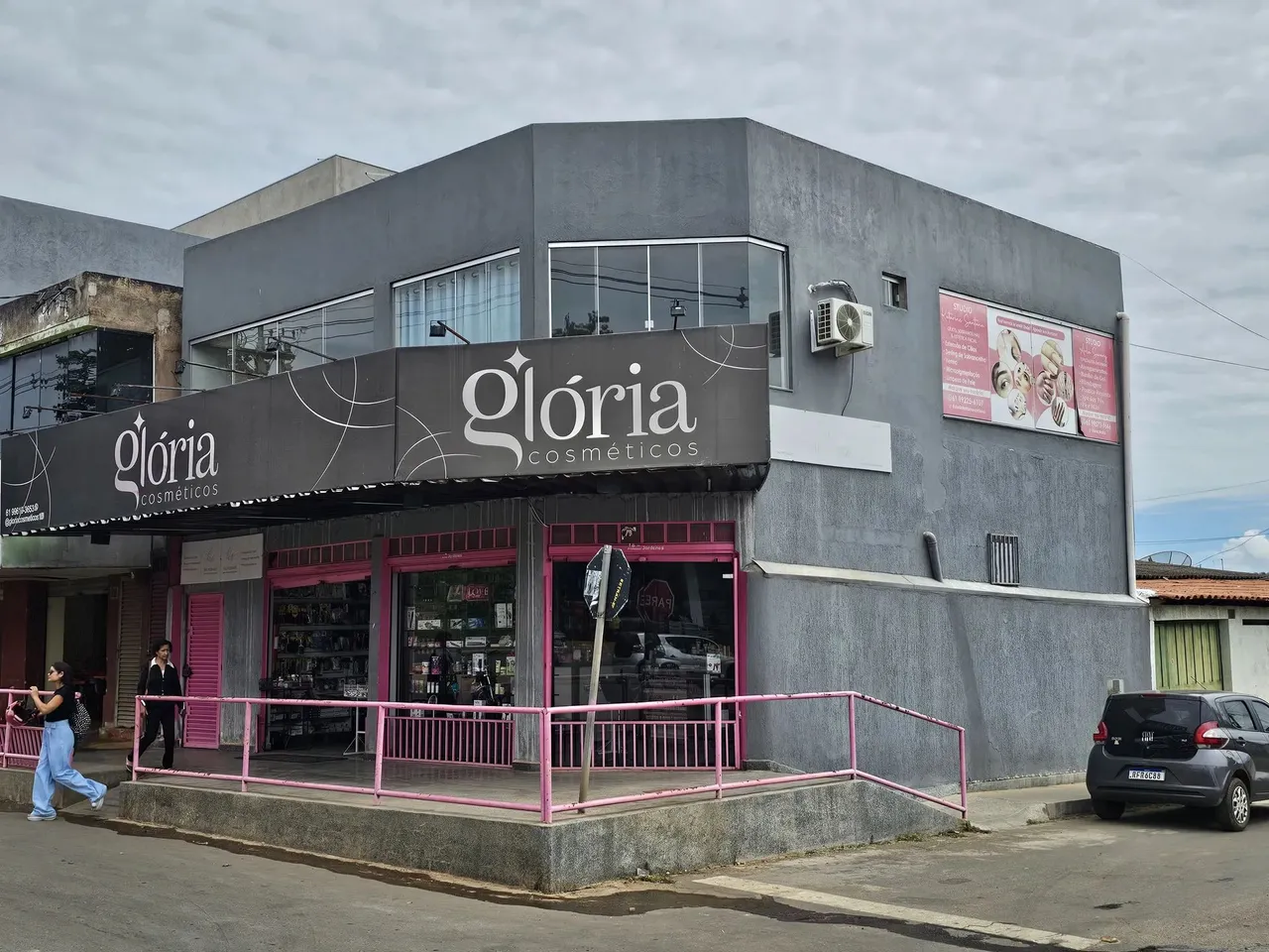 Aluga se Loja na Comercial da Estancia 1 / Em Frente a Drogaria Distrital