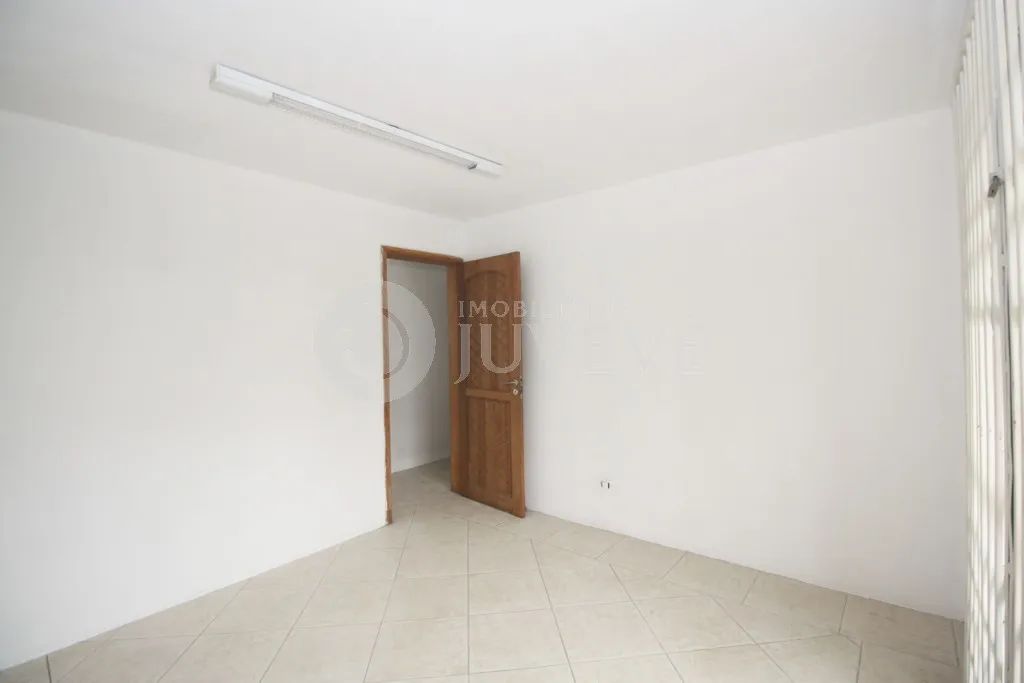 IMOBILIARIA JUVEVE CASA COMERCIAL ESTACIONAMENTO 10 CARR CRISTO REI AV. SÃO JOSE PRX ÍTALO - Foto 4
