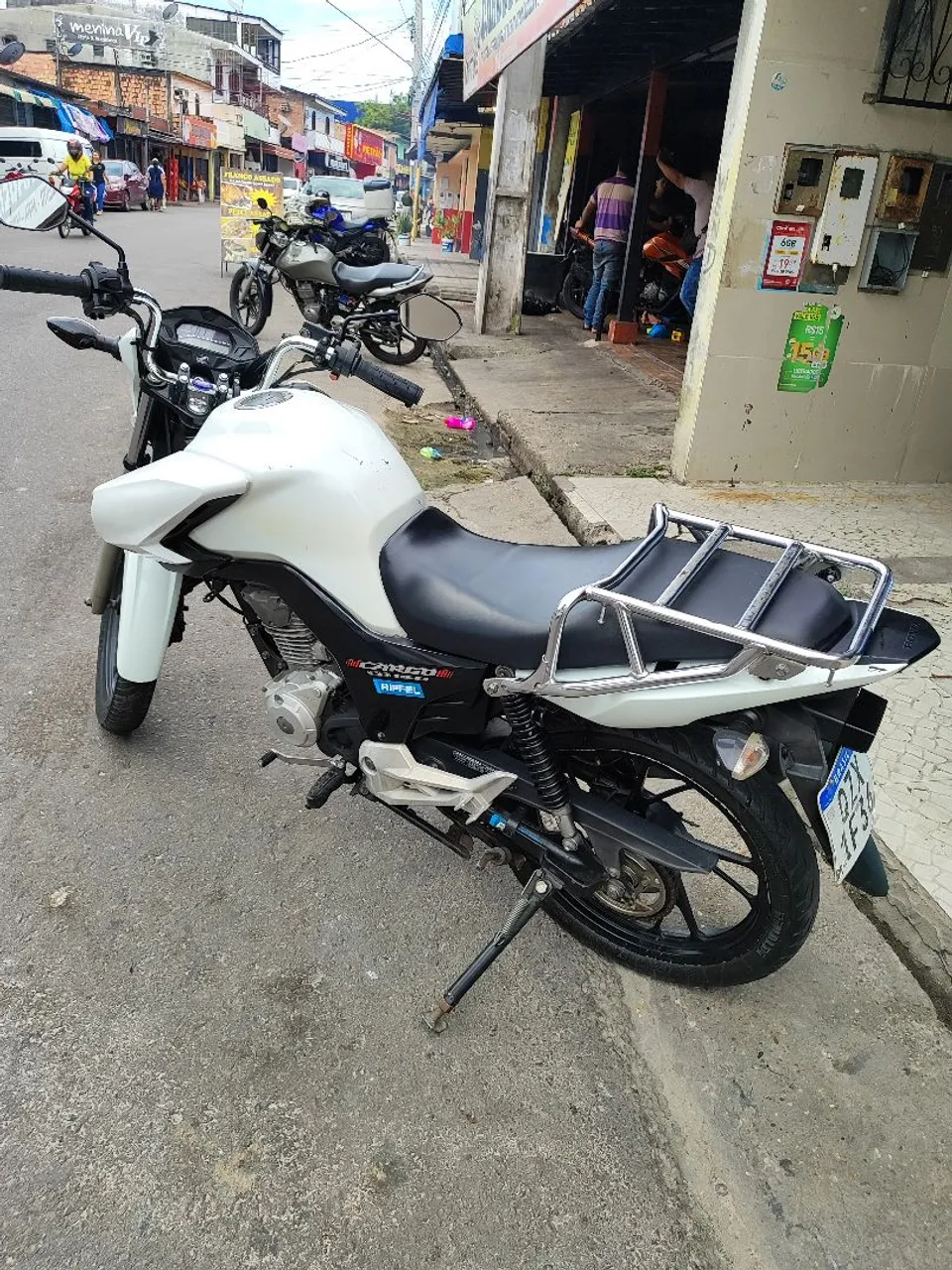Vendo moto cg cargo ano 2022 Documento ok