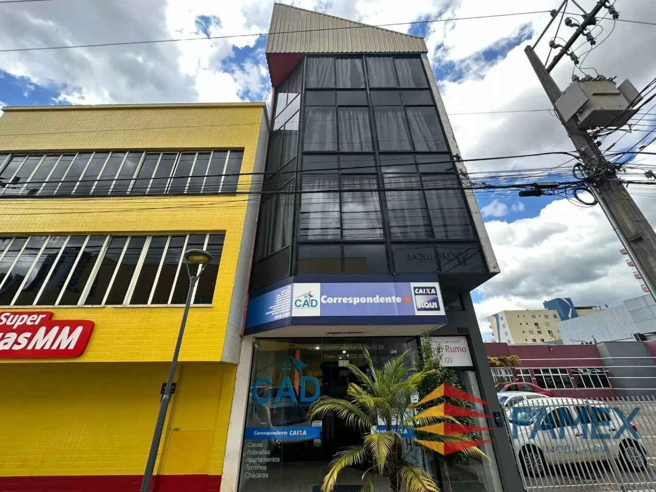 APARTAMENTO MOBILIADO PARA LOCAÇÃO - COM 01 QUARTO - PRÓXIMO A PRAÇA CENTRAL - AP932