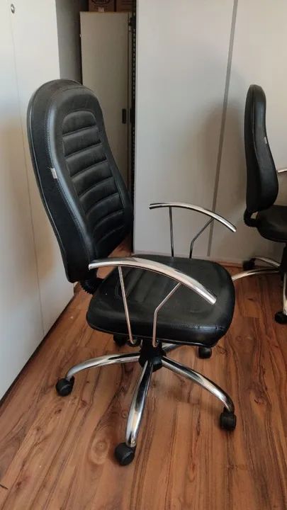 Cadeira presidente giratória  - Foto 2