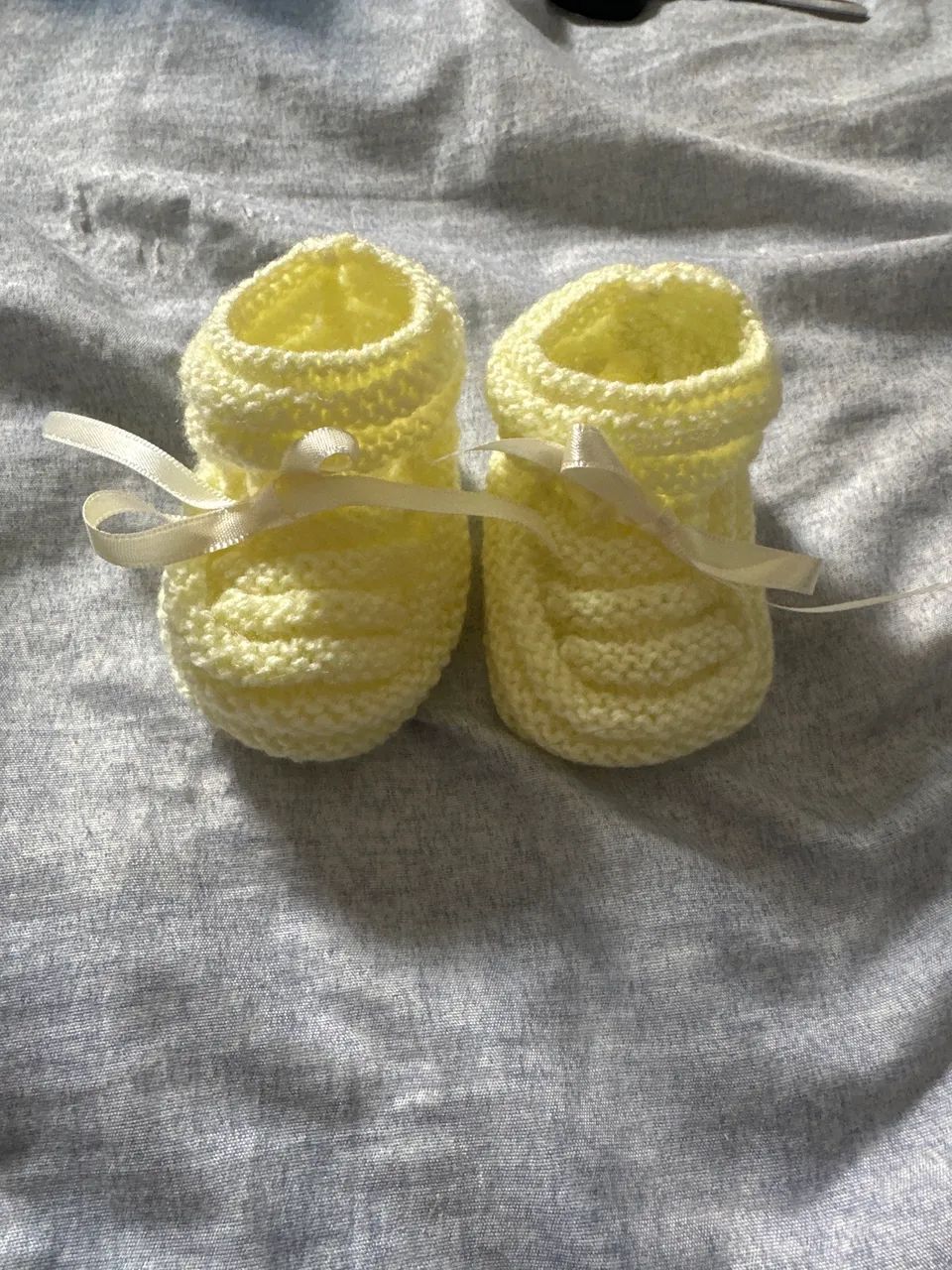 Sapatinho amarelo babar de 0 a 6 meses 