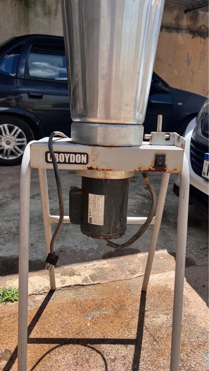 Liquidificador Croydon 1,5 CV com Cavalete Inox Bivolt L|25 - Foto 2