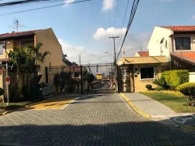 Sobrado à venda em Curitiba, Boqueirão, com 3 quartos, 130m²