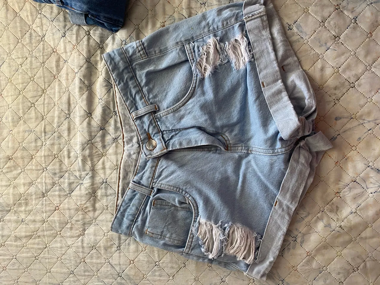 Short Jeans Desfiado Feminino tamanho 38