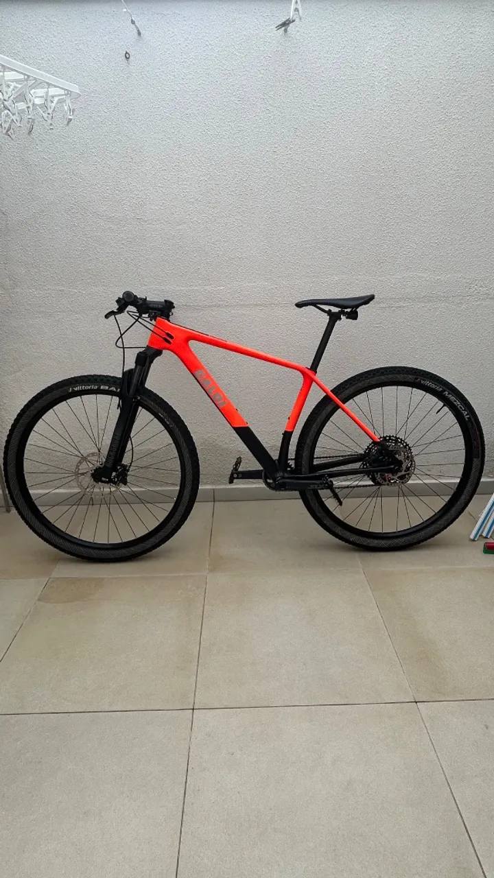 Bicicleta Caloi Carbon - M