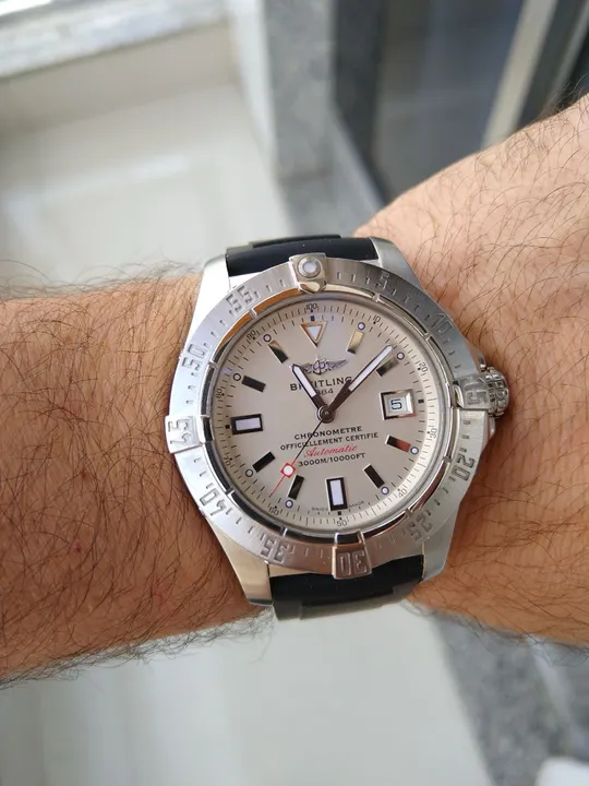 Breitling Avenger Seawolf 3000m Automático