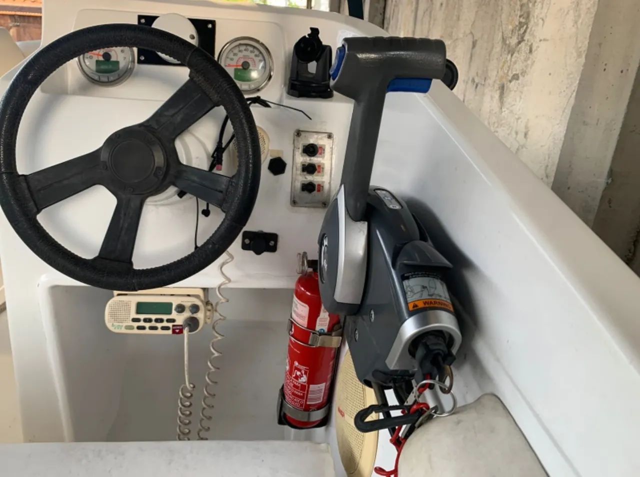 Lancha com motor Evinrude - Ótimo estado! - Foto 3