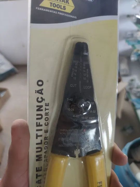 Alicate Multifunção desencapador e corte - Foto 2