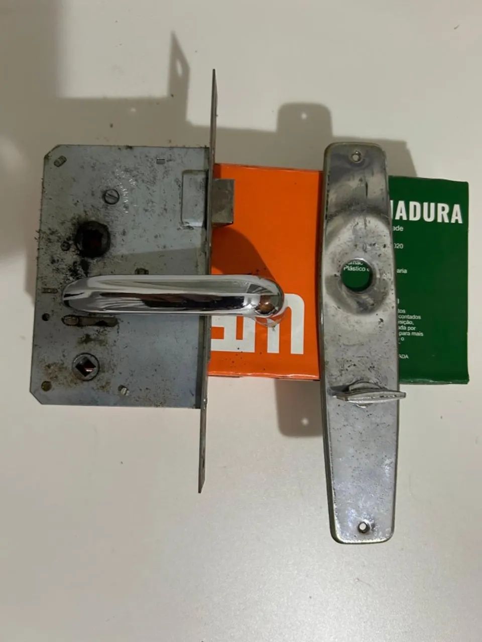 Fechaduras usadas para portas de madeira  - Foto 2