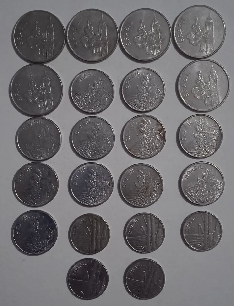 Lote com 22 Moedas Antigas de Cruzeiros - Foto 2