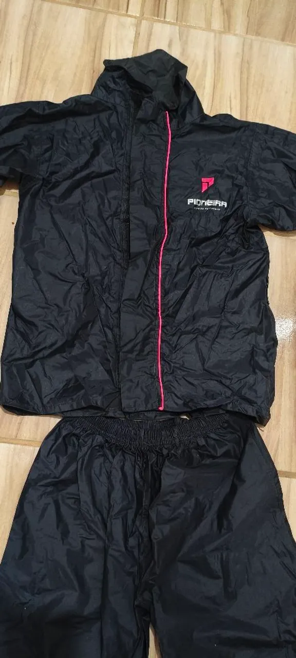 Capa de Chuva Nylon Pioneira Feminina