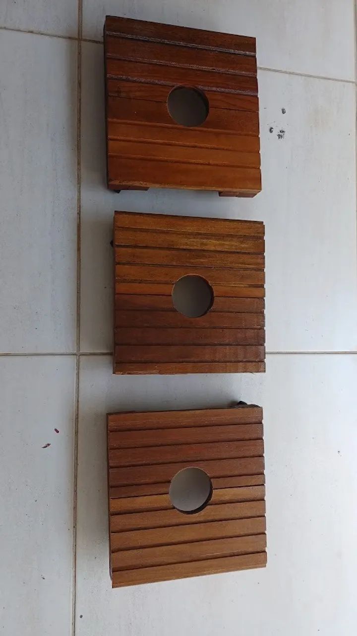 3 peças de suporte de maderira para vasos de florers