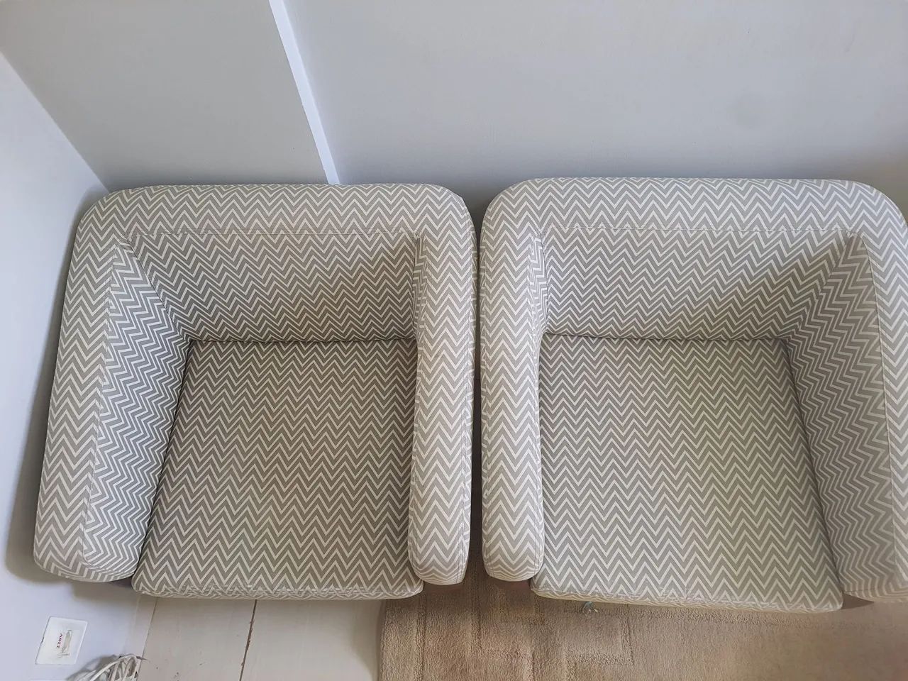 2x kit Poltronas couro Tironi  sala recepção confortável  - Foto 2