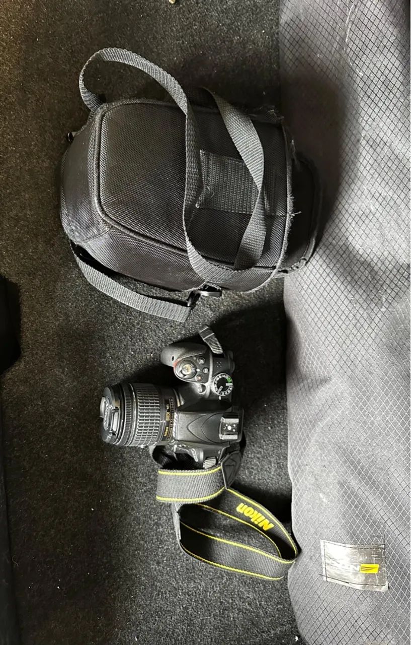 Nikon D3300 (usada) - Foto 2