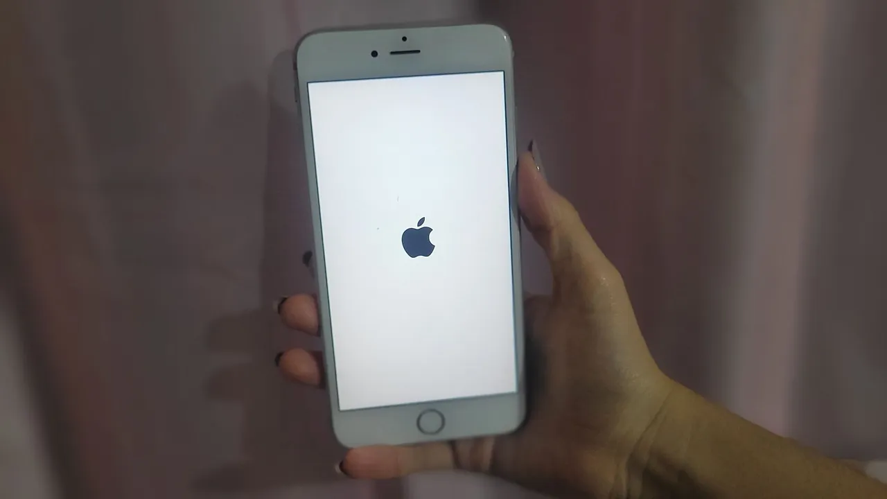 Iphone 6S plus com a câmera tremendo