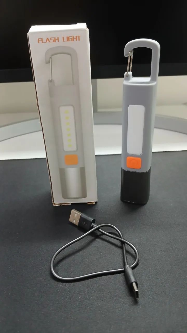 Lanterna de LED recarregável