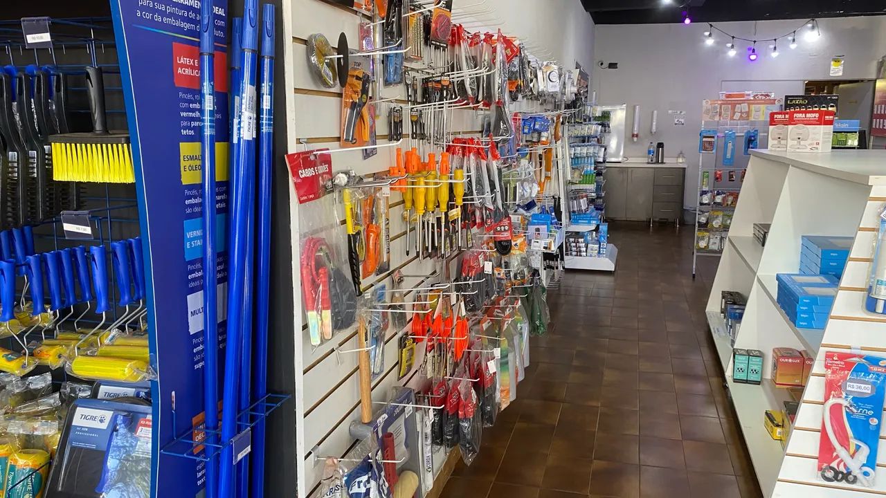 VENDE-SE LOJA DE MULTI UTILIDADES, FERRAMENTAS, MATERIAL ELÉTRICO E HIDRÁULICO - Foto 2
