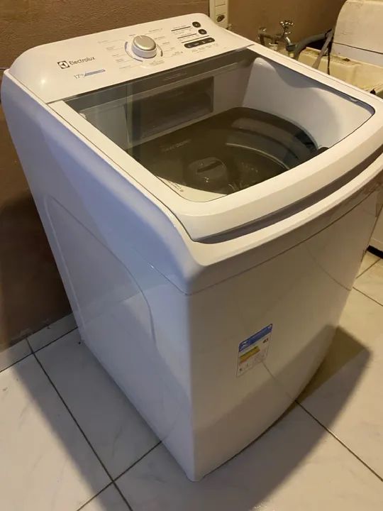 Máquina de Lavar Roupas Electrolux 17kg - Foto 3