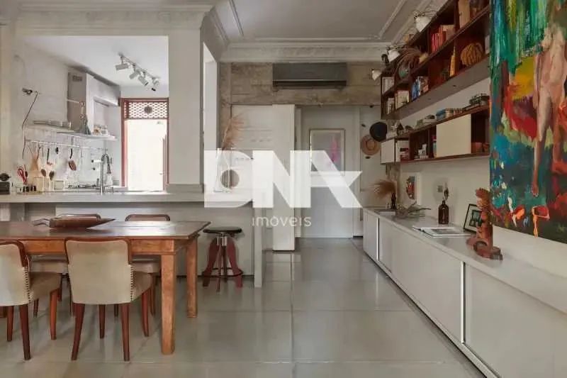 Apartamento - / Residencial / Lagoa