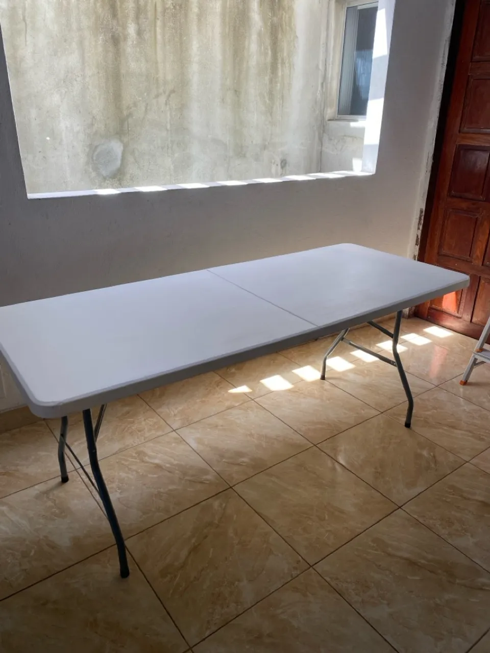 Mesa dobrável branca