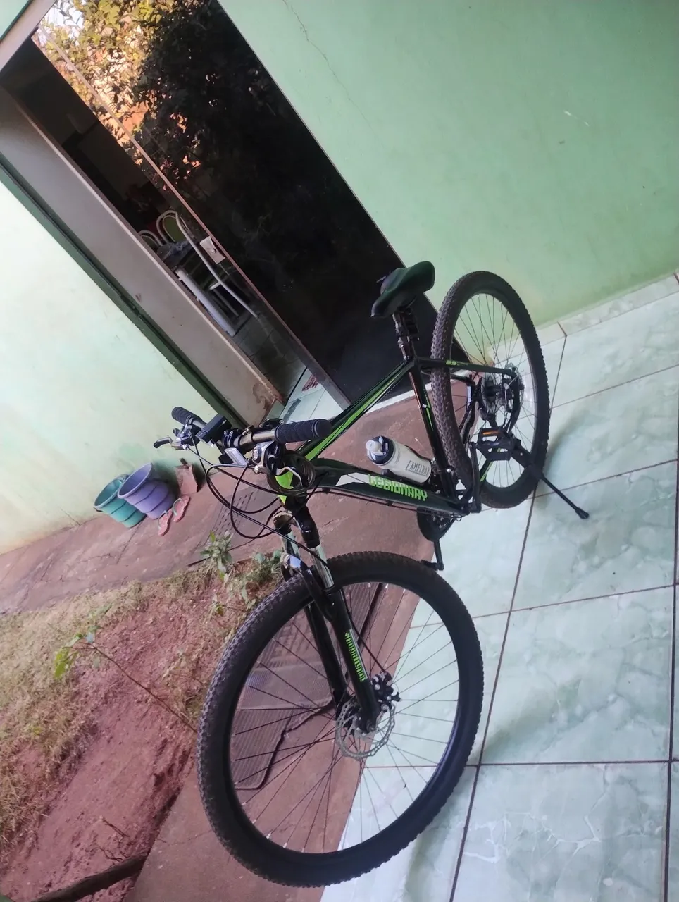 Bicicleta Mountain Bike novinha ar 29 esportiva completa mundo novo MS Ld do pax