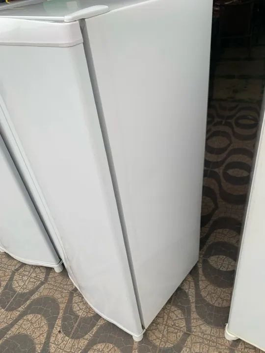 Vendo essa geladeira semi nova consul  - Foto 2