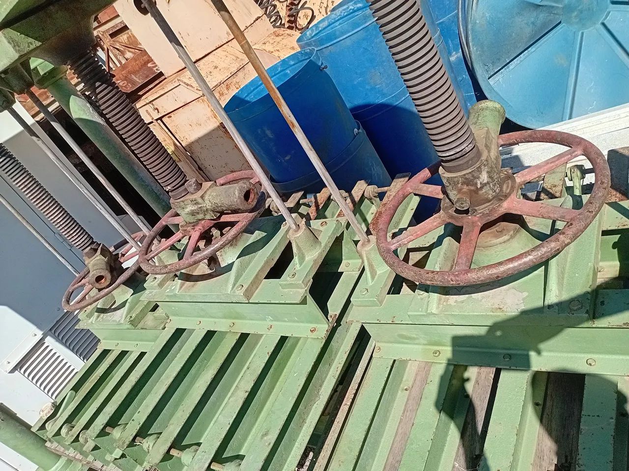 Prensa Hidráulica Industrial para madeira Usada - Foto 3