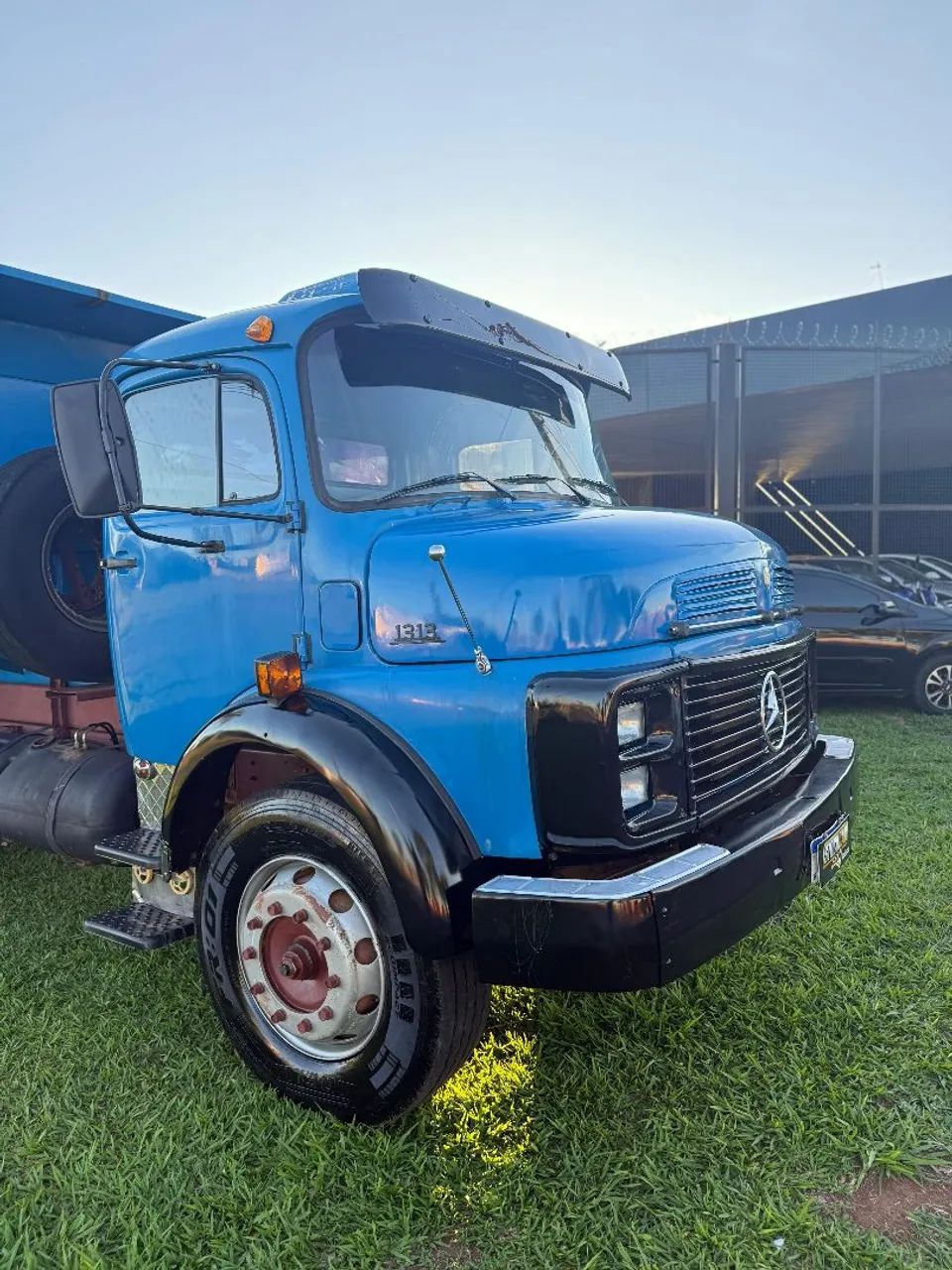 Mercedes Benz Truck Cacamba - Foto 4