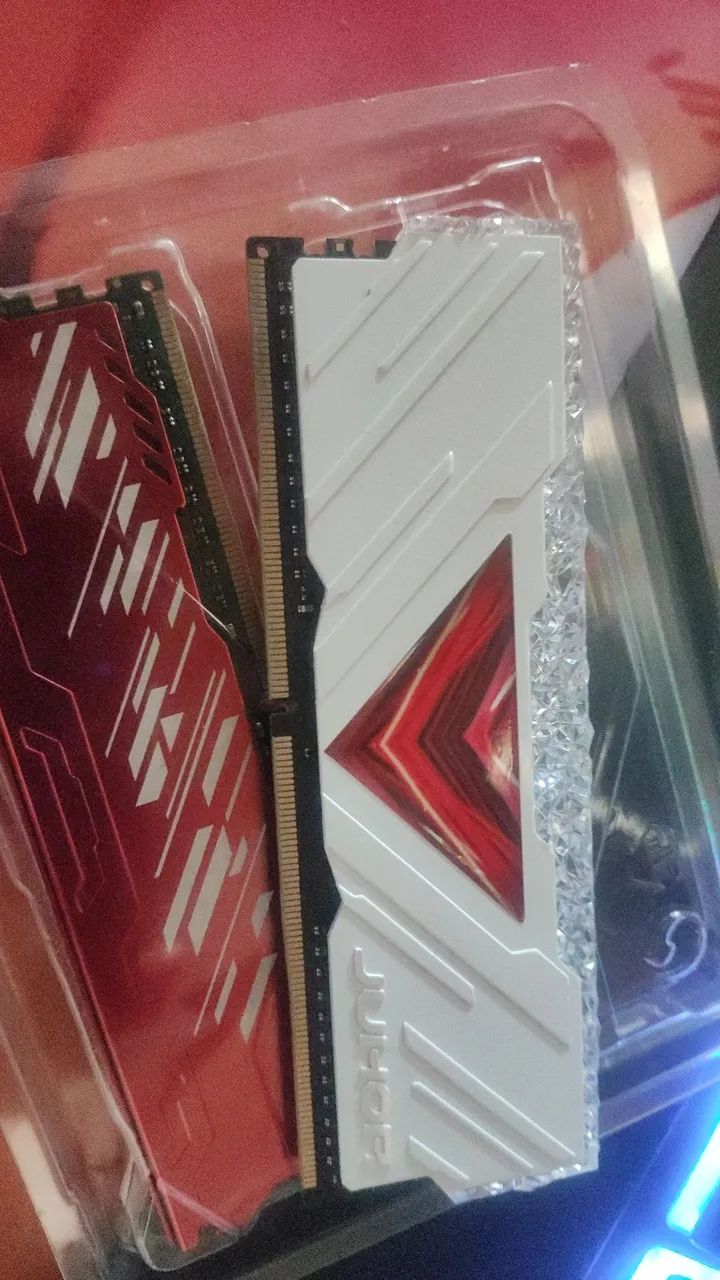 Memória RAM 16GB e uma de 8 gb DDR4 RGB  - Foto 2