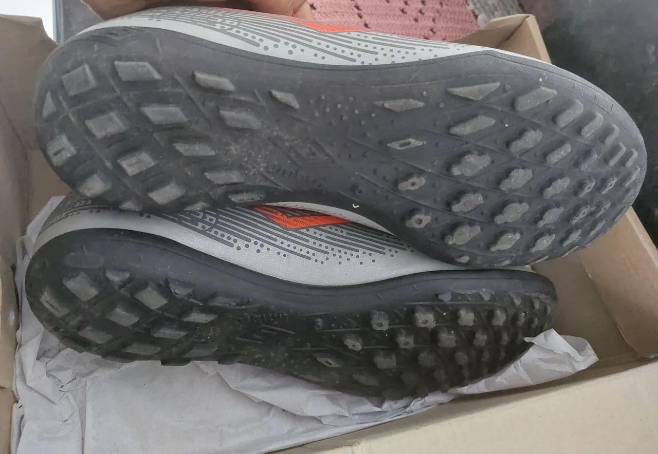 Chuteira64299428765314121