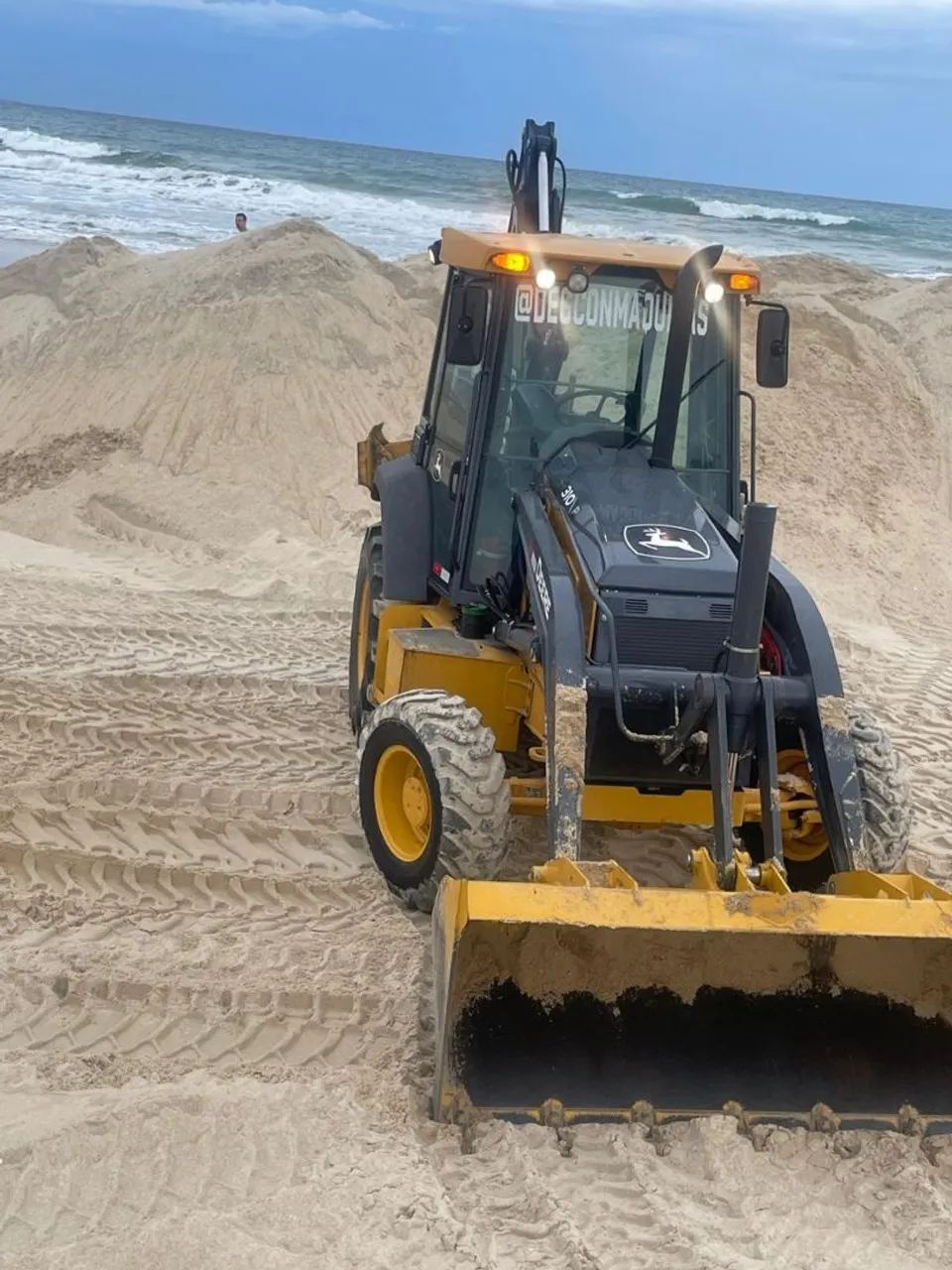 Aluguel de Retroescavadeira em Iparana, Icaraí e Pacheco - Foto 4