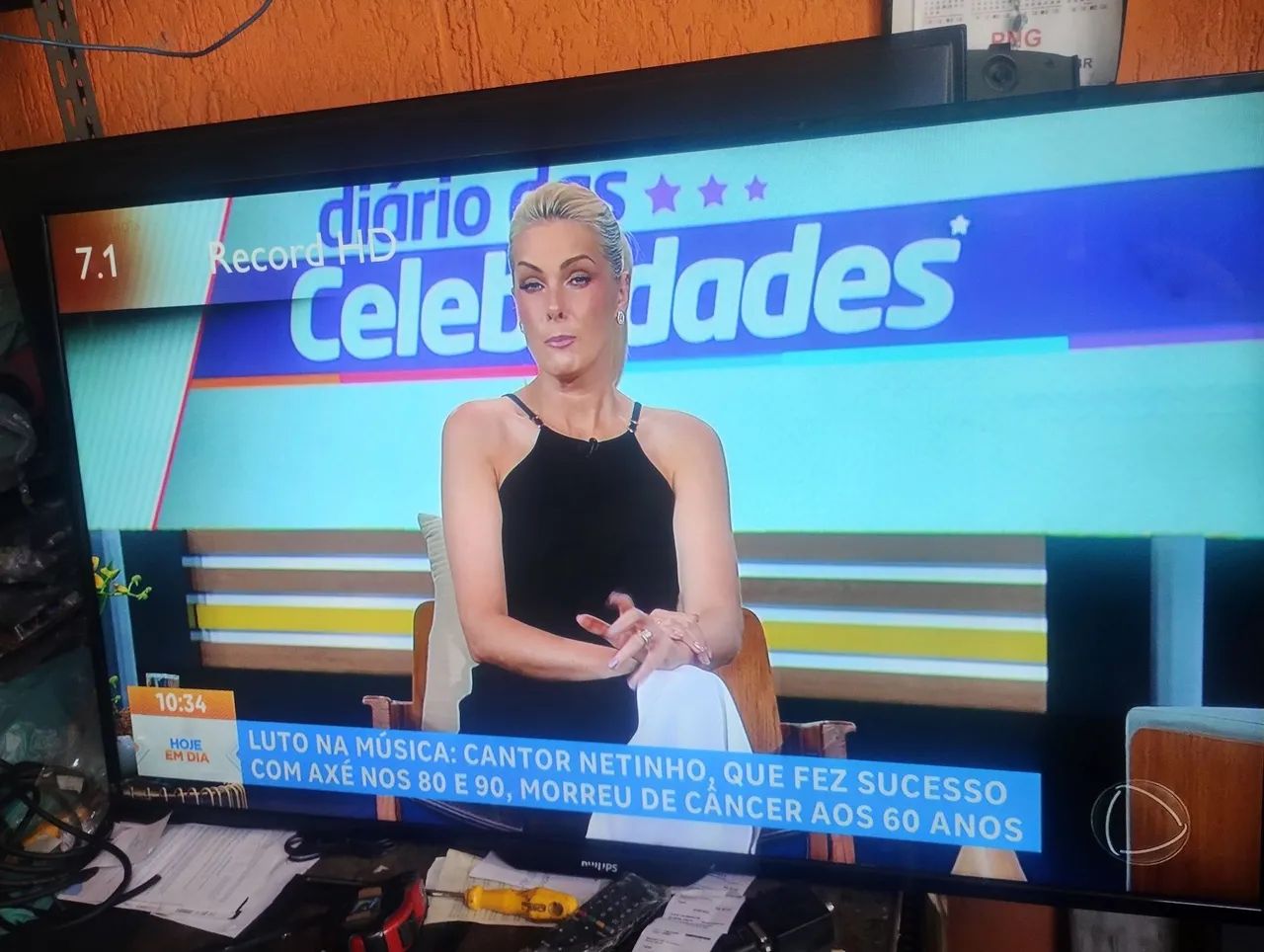 TV PHILIPS 43 POLEGADAS CONVERSOR DIGITAL EMBUTIDO  - Foto 2