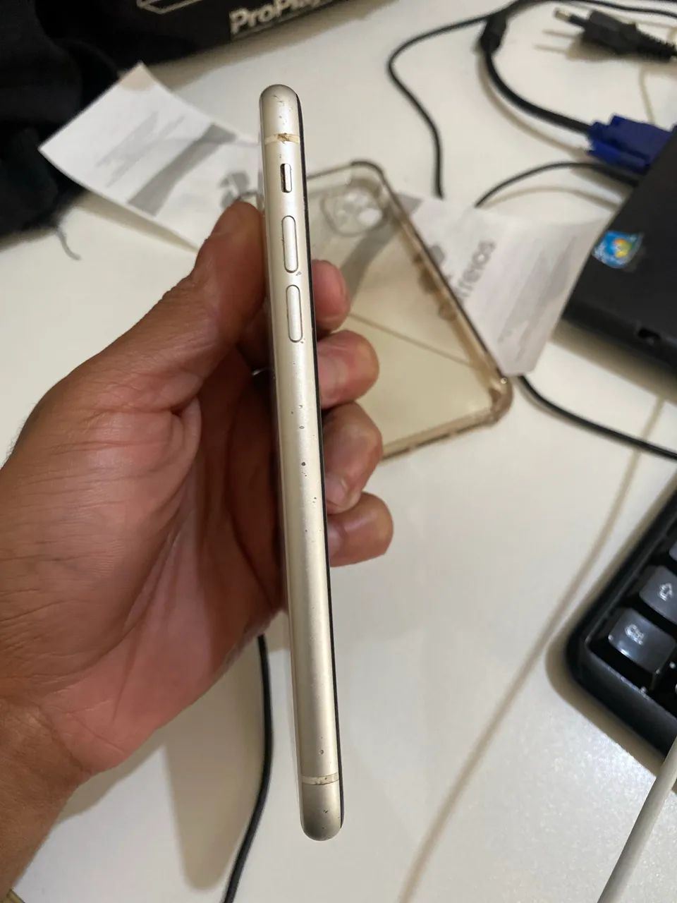 IPhone 11 branco 64 gb - Foto 2