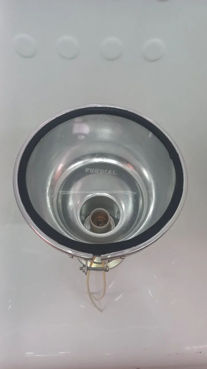 Refletor Redondo de Alumínio com Soquete para uso Externo - Foto 3