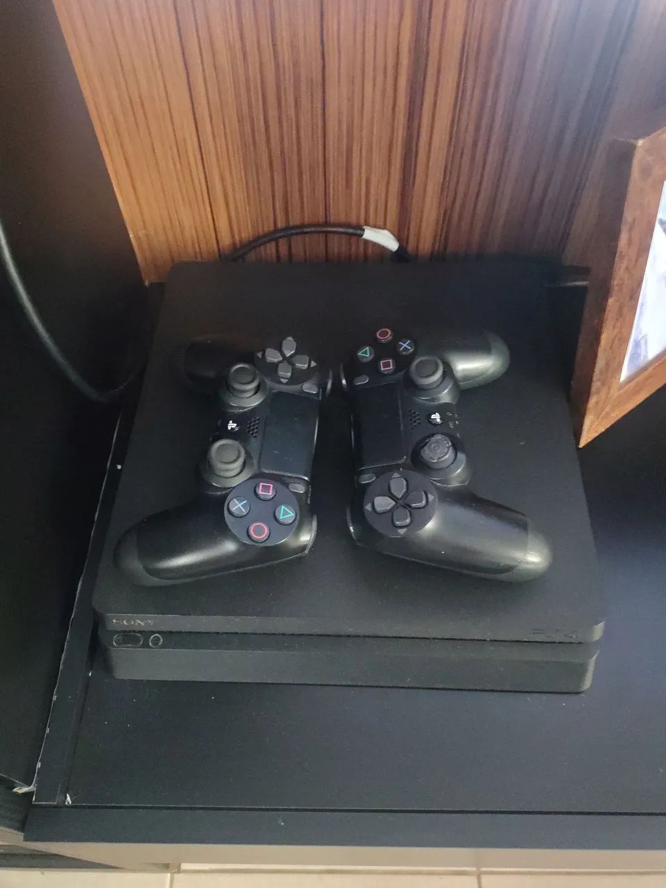 Ps4 slim 1tb 2 controles 