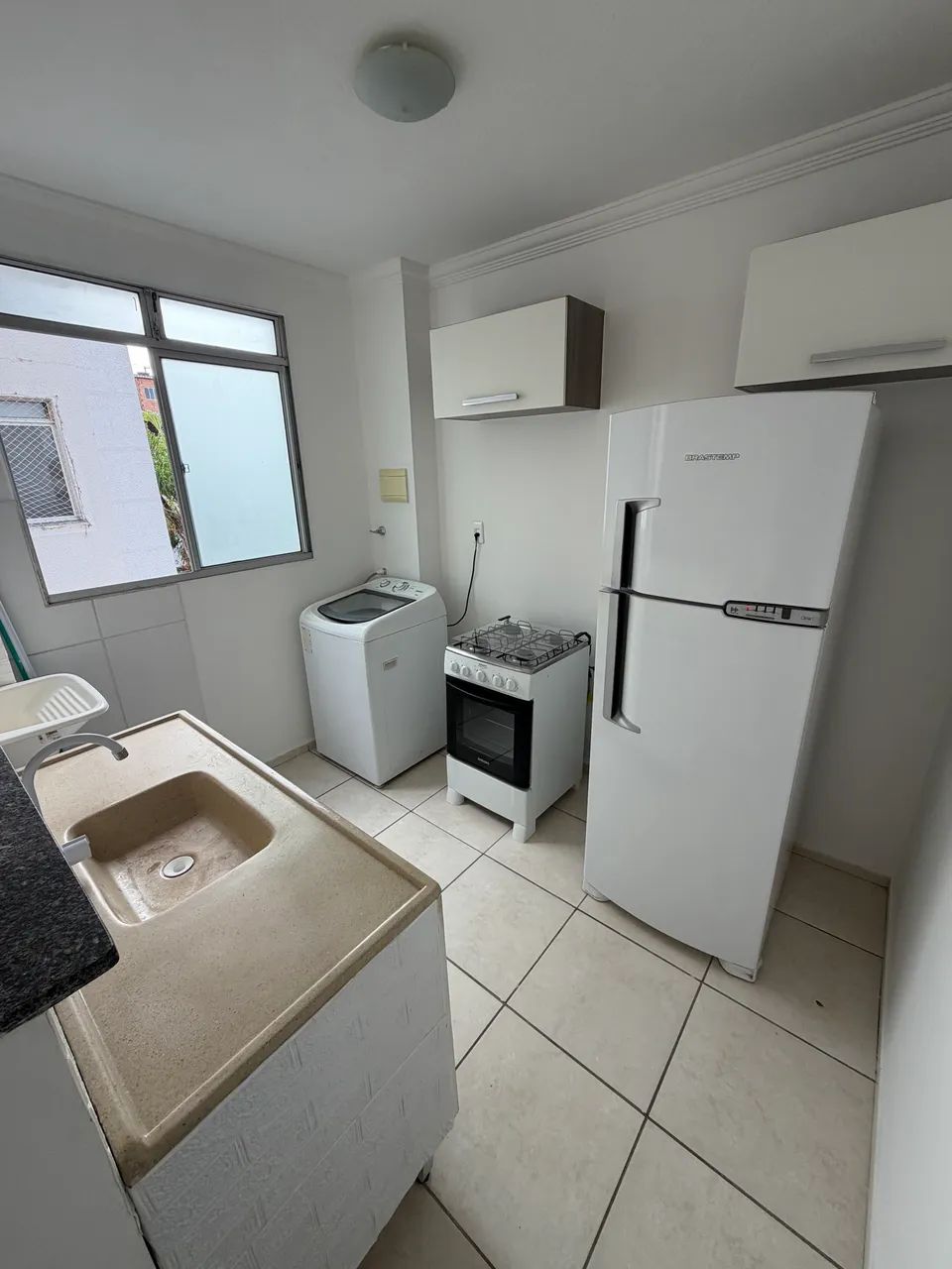 Apartamento semi mobiliado 