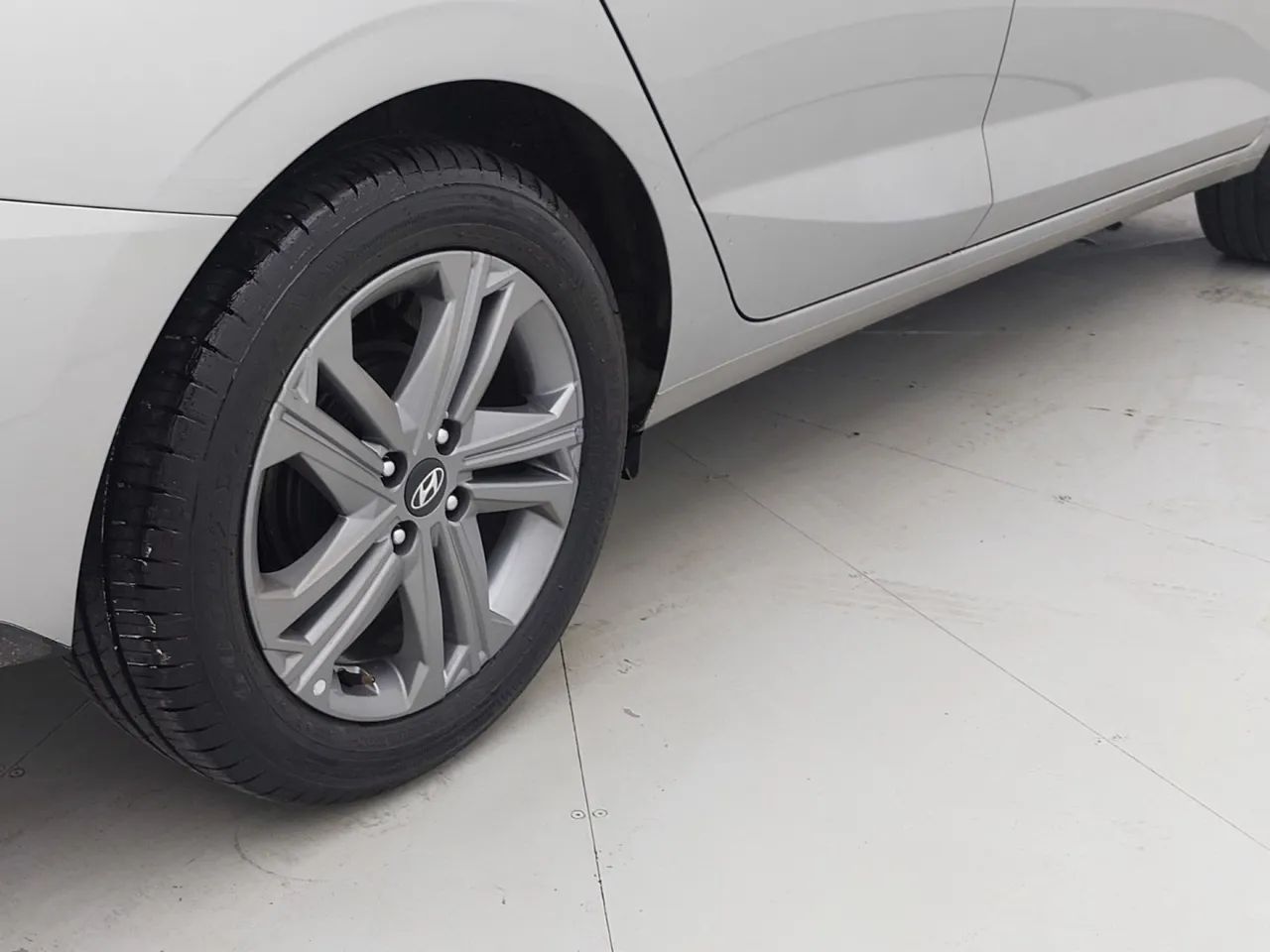 Hyundai HB20S Limited 1.0 TB Flex 12V Aut., foto 14 de 18