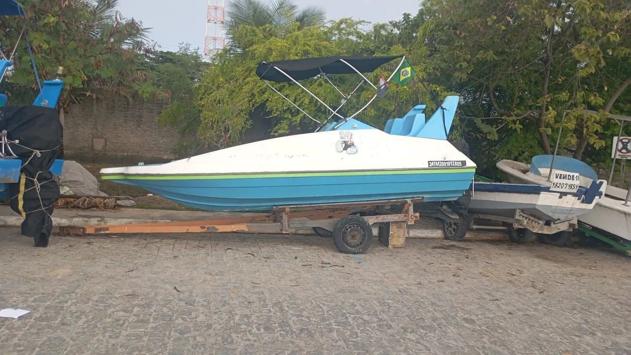 Uma linda lancha